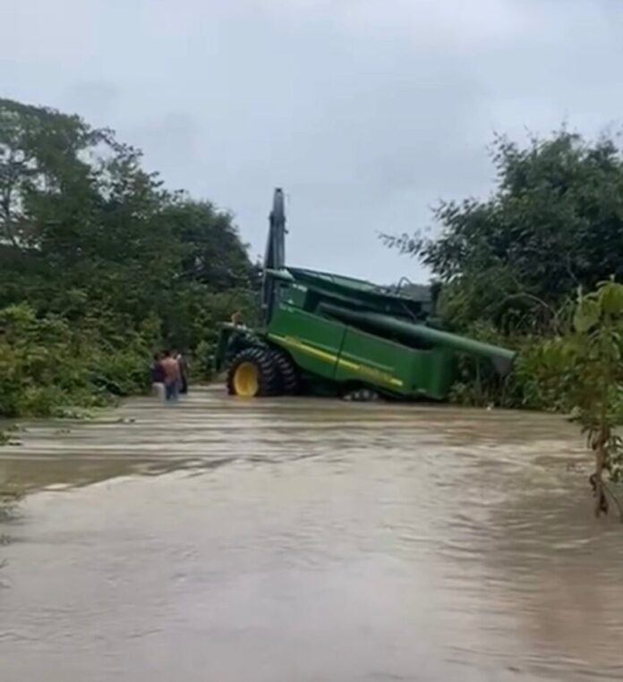 fortes-chuvas-atrapalham-escoamento-da-safra-de-soja-no-norte-de-mato-grosso fortes-chuvas-atrapalham-escoamento-da-safra-de-soja-no-norte-de-mato-grosso