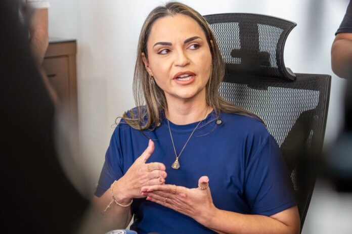 vania-rebate-abilio-e-diz-que-vai-assumir-prefeitura-sempre-que-houver-previsao-legal vania-rebate-abilio-e-diz-que-vai-assumir-prefeitura-sempre-que-houver-previsao-legal