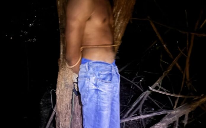 homem-e-amarrado-em-arvore-por-sete-horas-e-aguarda-“tribunal-do-crime”-em-mt