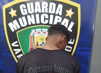 Homem com passagens criminais é detido após desacatar e ameaçar Guardas Municipais. homem-com-passagens-criminais-e-detido-apos-desacatar-e-ameacar-guardas-municipais.
