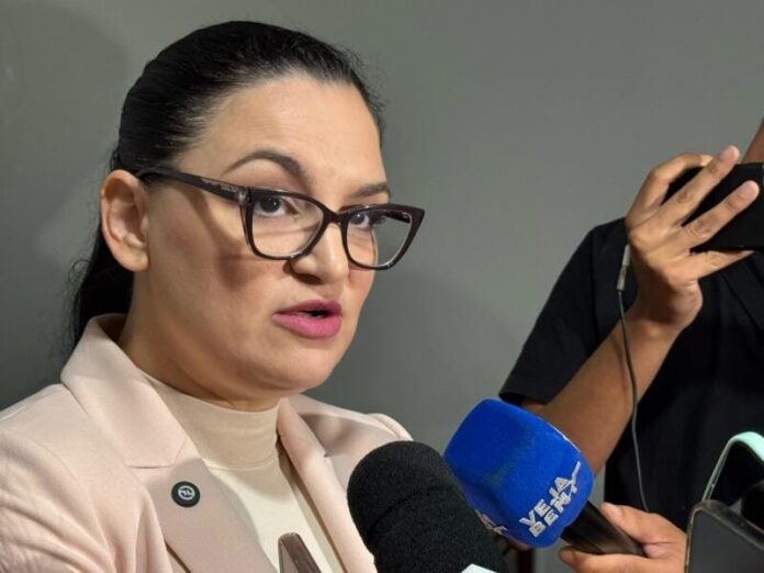 sem-garantia-de-apoio-da-igreja,-samantha-mira-apoio-popular-na-disputa-pela-al