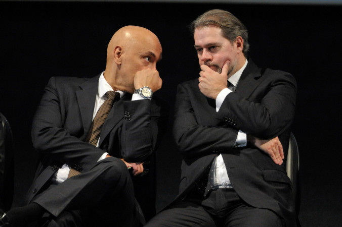 alessandro-vieira-protocola-pedido-de-cpi-para-investigar-moraes-e-toffoli alessandro-vieira-protocola-pedido-de-cpi-para-investigar-moraes-e-toffoli