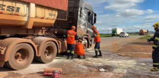 principio-de-incendio-em-carreta-e-controlado-por-motorista-e-bombeiros-em-sorriso