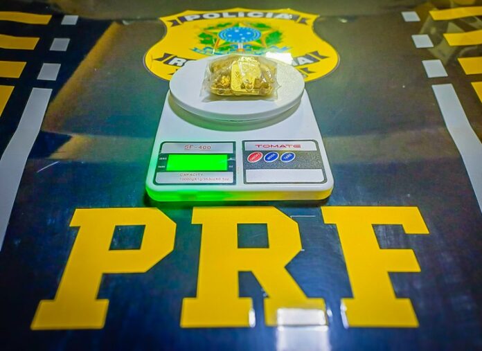 prf-e-policia-civil-apreende-ouro-avaliado-em-r$-500-mil-na-br-163-em-sorriso