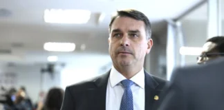 flavio-bolsonaro-confirma-presenca-em-megaevento-da-direita-em-mato-grosso-no-dia-24