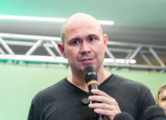 prefeito-lanca-aplicativo-para-populacao-denunciar-buracos-nas-ruas-da-capital