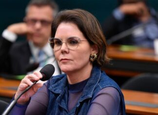 Coronel Fernanda pede cautela e critica proposta de fim da escala 6×1 na Câmara Federal coronel-fernanda-pede-cautela-e-critica-proposta-de-fim-da-escala-6×1-na-camara-federal