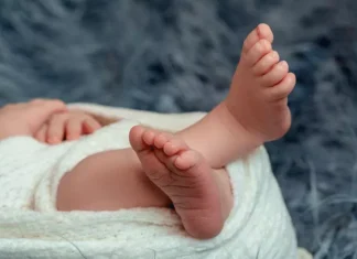 Bebê de 1 ano é internado em UPA com sinais de agressão em MT; mãe é suspeita bebe-de-1-ano-e-internado-em-upa-com-sinais-de-agressao-em-mt;-mae-e-suspeita