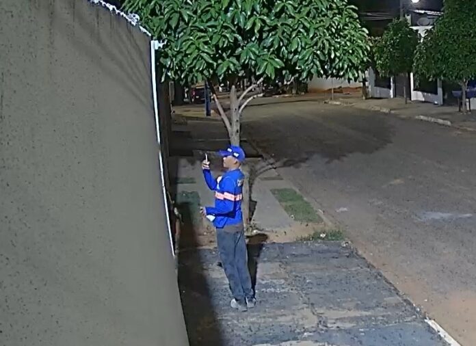 homem-e-preso-em-flagrante-por-pichar-casa-de-agente-de-seguranca-em-sorriso homem-e-preso-em-flagrante-por-pichar-casa-de-agente-de-seguranca-em-sorriso