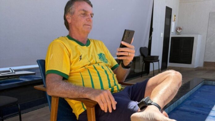 apos-alta-medica,-bolsonaro-passa-a-cumprir-prisao-domiciliar-com-tornozeleira-eletronica