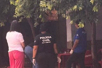 homem-e-executado-a-tiros-dentro-de-bar-no-interior-de-mt homem-e-executado-a-tiros-dentro-de-bar-no-interior-de-mt
