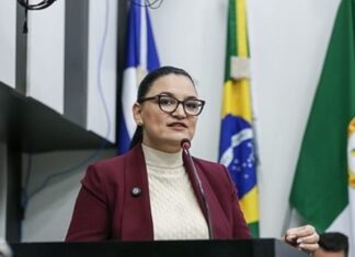 samantha-diz-que-seguira-decisao-de-abilio-e-declara-apoio-a-dilemario-alencar