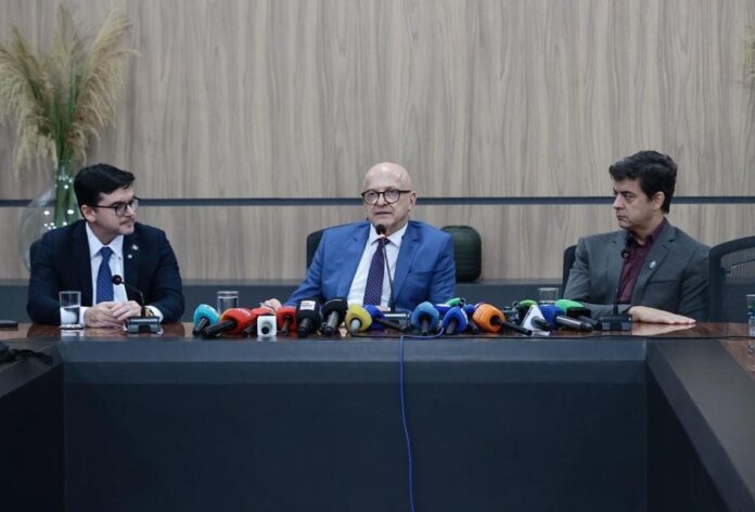 pivetta-anuncia-nomes-da-propria-equipe-para-a-saude-e-fazenda;-mauro-carvalho-volta-a-casa-civil pivetta-anuncia-nomes-da-propria-equipe-para-a-saude-e-fazenda;-mauro-carvalho-volta-a-casa-civil