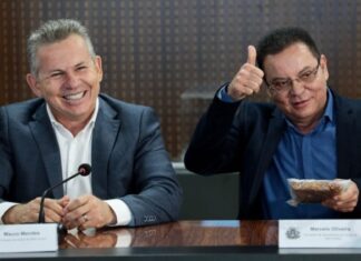 Mauro Mendes anuncia saída do deputado Eduardo Botelho do União Brasil para se filiar no MDB mauro-mendes-anuncia-saida-do-deputado-eduardo-botelho-do-uniao-brasil-para-se-filiar-no-mdb