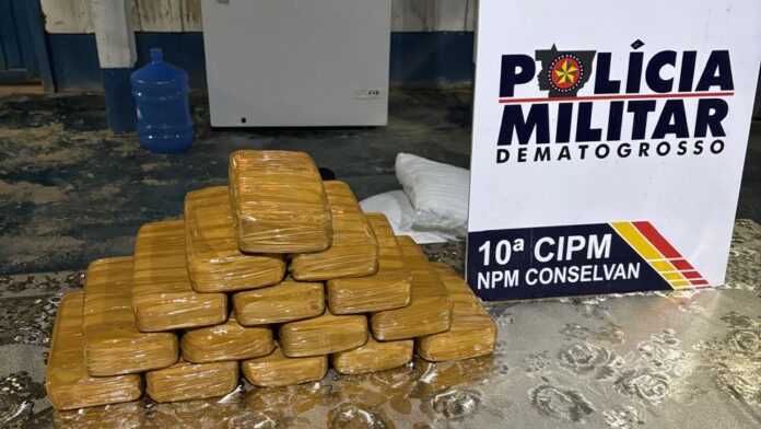 homem-e-preso-com-15-tabletes-de-pasta-base-de-cocaina-dentro-de-onibus-em-mato-grosso homem-e-preso-com-15-tabletes-de-pasta-base-de-cocaina-dentro-de-onibus-em-mato-grosso