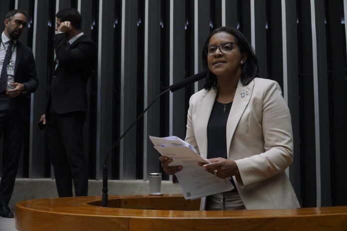 pt-e-pl-se-unem-em-projeto-de-gisela-para-pressionar-motta-a-dar-transparencia-as-votacoes