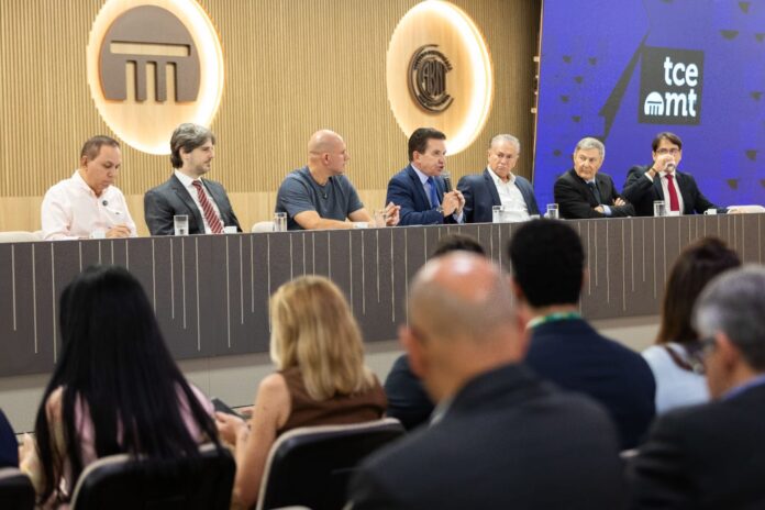 cuiaba-apresenta-projeto-referencia-em-atendimento-para-idosos-ao-tce-e-tribunal-de-justica cuiaba-apresenta-projeto-referencia-em-atendimento-para-idosos-ao-tce-e-tribunal-de-justica