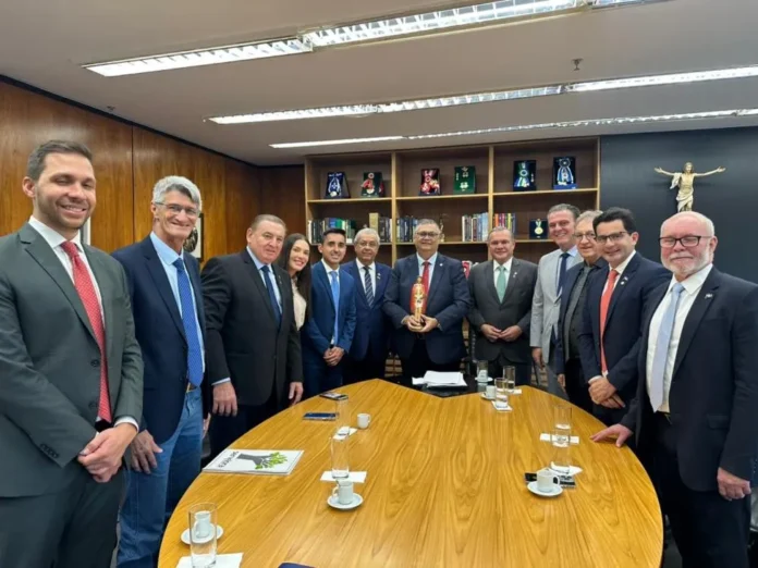 prefeitos-de-mt-se-reunem-com-ministro-do-stf-para-buscar-solucao-sobre-divisa-com-o-para prefeitos-de-mt-se-reunem-com-ministro-do-stf-para-buscar-solucao-sobre-divisa-com-o-para