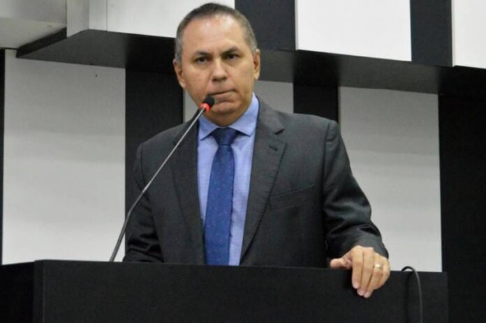 dilemario-mantem-candidatura-e-diz-que-apoio-de-abilio-a-paula-nao-interfere-na-eleicao-da-mesa