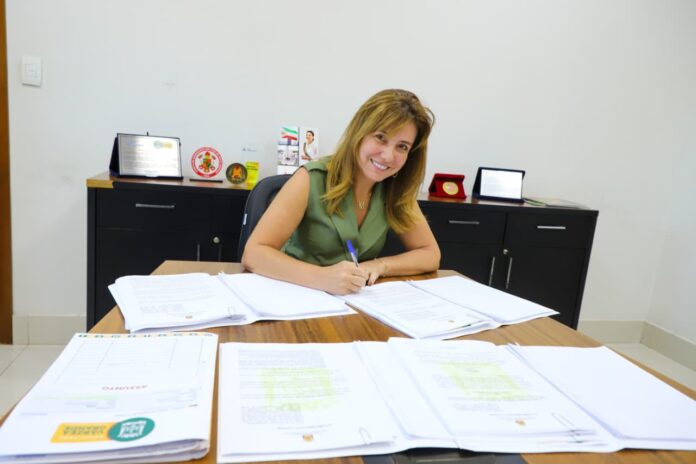 prefeita-sanciona-leis-de-pccs-e-garante-valorizacao-esperada-ha-decadas-pelos-servidores-de-vg