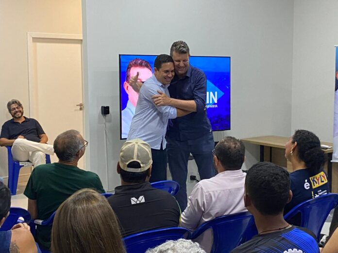 ari-lafin-reune-apoiadores-e-reforca-pre-candidatura-a-deputado-estadual-em-sorriso