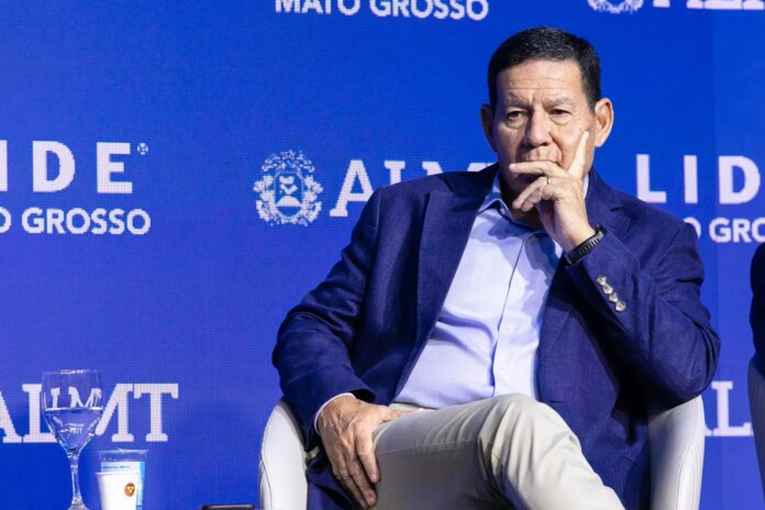 em-cuiaba,-mourao-diz-que-governo-lula-“ja-se-esgotou”-e-defende-nova-lideranca