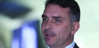 flavio-bolsonaro-participa-nesta-quarta-feira-da-norte-show-em-sinop