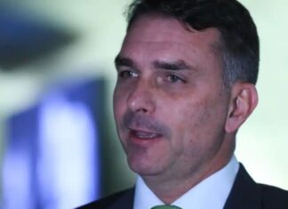 flavio-bolsonaro-participa-nesta-quarta-feira-da-norte-show-em-sinop