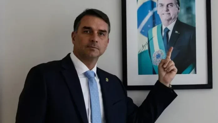 agro-ignora-lula-e-convida-flavio-bolsonaro-para-evento-em-mato-groso-em-ano-eleitoral