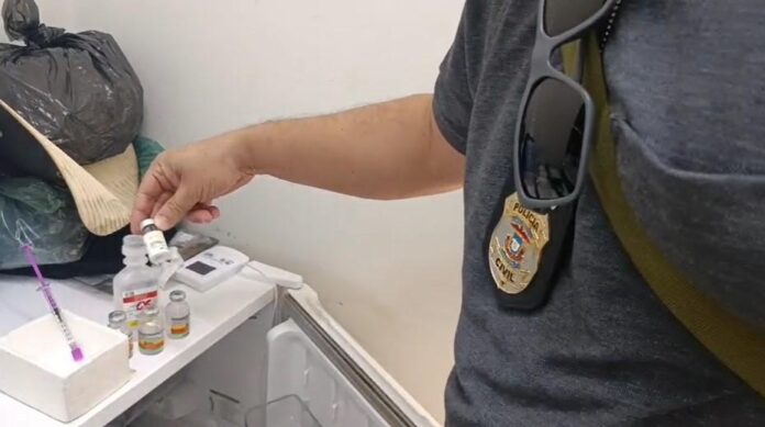 enfermeira-e-presa-por-exercicio-ilegal-da-medicina-e-uso-de-medicamentos-irregulares-em-cuiaba