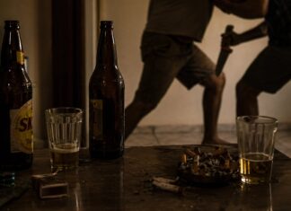 Durante bebedeira, homem é esfaqueado por amigo na madrugada em Sorriso durante-bebedeira,-homem-e-esfaqueado-por-amigo-na-madrugada-em-sorriso