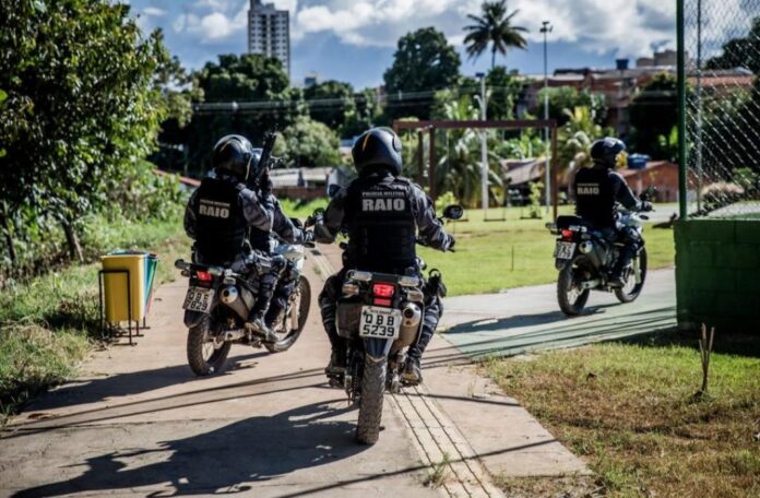 sargento-da-reserva-e-socorrido-apos-disparo-dentro-de-quartel-da-pm-em-cuiaba sargento-da-reserva-e-socorrido-apos-disparo-dentro-de-quartel-da-pm-em-cuiaba