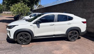 idosa-e-rendida-por-quadrilha-e-tem-carro-roubado;-tres-adolescentes-e-mulher-sao-detidos-em-mt idosa-e-rendida-por-quadrilha-e-tem-carro-roubado;-tres-adolescentes-e-mulher-sao-detidos-em-mt