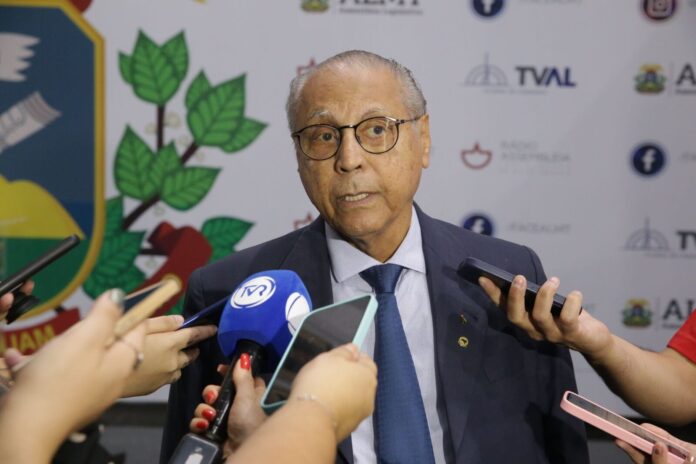 julio-campos-acusa-oposicao-de-contratar-“gato-pingado”-para-vaiar-jayme-em-evento-do-agro julio-campos-acusa-oposicao-de-contratar-“gato-pingado”-para-vaiar-jayme-em-evento-do-agro