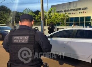 carro-e-alvo-de-pelo-menos-10-tiros-em-frente-a-escola;-motorista-escapou-por-segundos-em-mt