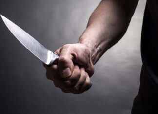 Criminosos invadem casa, amarram morador de 20 anos e o matam a facadas criminosos-invadem-casa,-amarram-morador-de-20-anos-e-o-matam-a-facadas