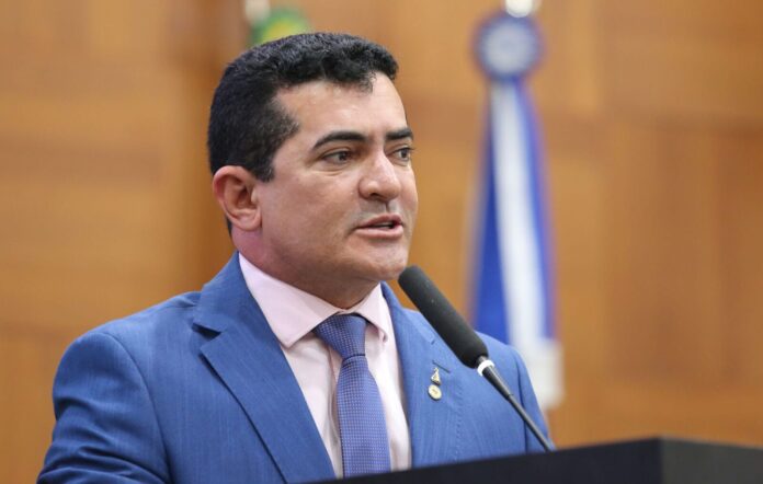 alvo-de-operacao,-deputado-diz-que-colaborou-com-buscas-e-alega-falta-de-acesso-a-investigacao alvo-de-operacao,-deputado-diz-que-colaborou-com-buscas-e-alega-falta-de-acesso-a-investigacao