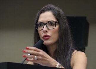 janaina-confirma-encontro-com-flavio-bolsonaro-e-fala-em-articulacao-para-2026-em-mt