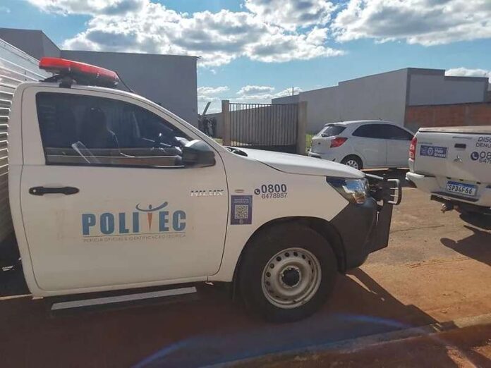 dupla-em-motocicleta-invade-quitinete,-executa-homem-e-deixa-casal-ferido-em-nova-mutum