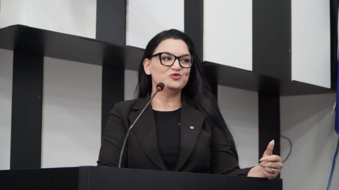 samantha-iris-descarta-mdb-e-endurece-discurso-politico-em-cuiaba:-“nao-estarei-junto”