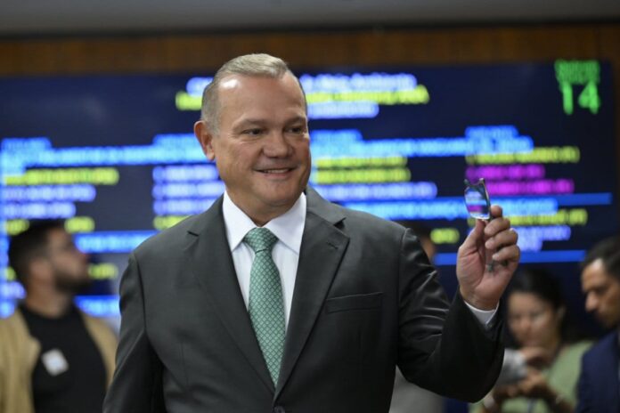 wellington-diz-que-pesquisa-consolida-pre-candidatura-e-reforca-apoio-de-bolsonaro
