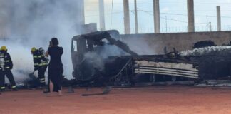 incendio-de-grandes-proporcoes-atinge-barracao-de-maquinas-agricolas-em-sorriso