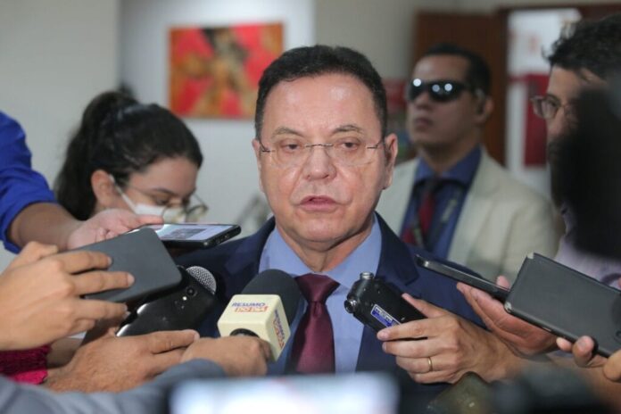 botelho-nega-desistir-da-al-para-virar-conselheiro-do-tce-e-acusa-adversarios-de-“jogo-sujo” botelho-nega-desistir-da-al-para-virar-conselheiro-do-tce-e-acusa-adversarios-de-“jogo-sujo”